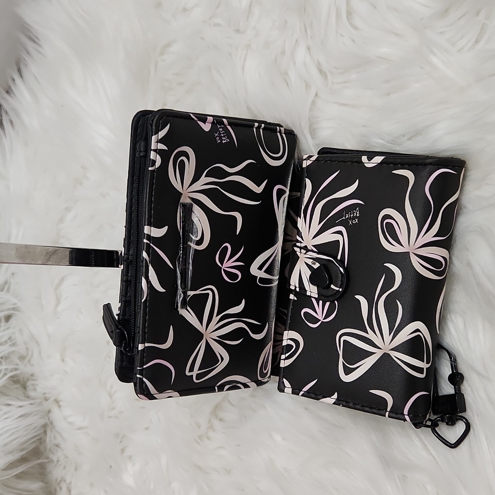 🖤🔹️Betsey Johnson🔹 2 Piece Coquette Bow XOKARA‎  Black Wallet Bundle NWOT! - Picture 2 of 7